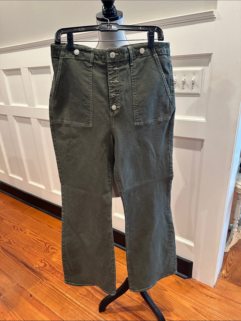 LOFT Olive Green High-Rise Button-Fly Cargo Pants